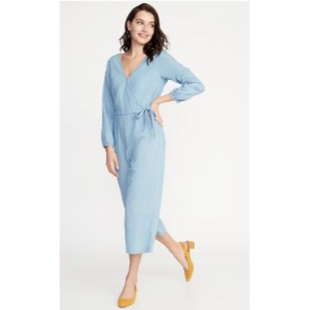 Old Navy Women's Size L Waist-Defined Wrap-Front Wide Crop Leg Chambray Jumpsuit